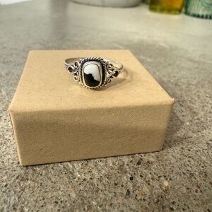 White Buffalo Size 9 Southwestern 925 Sterling Silver Ring